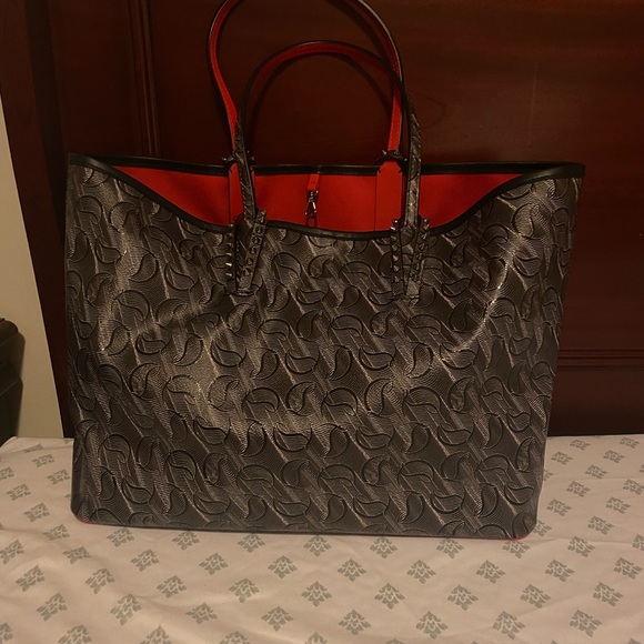 Christian Louboutin Cabata large Tote Bag with pouch - Picture 13 of 17